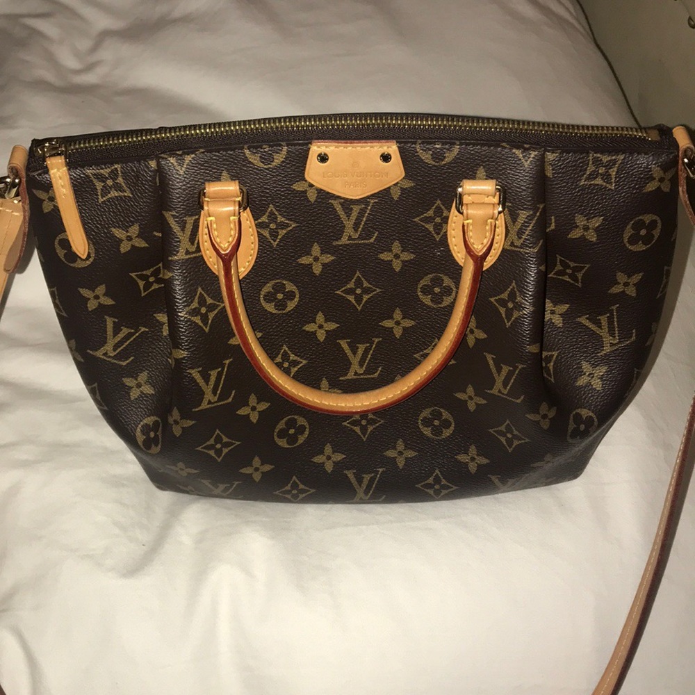 Louis Vuitton purse